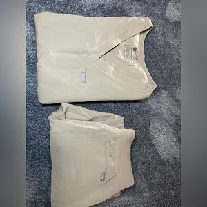 Catarina top, petite Zamora joggers, lightly worn can’t remember exact color